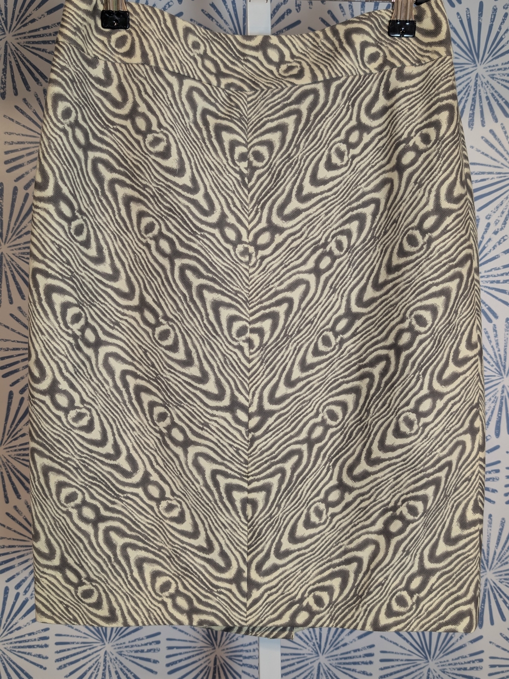 Anthropologie Postmark Cream and Gray Patterned Pencil Skirt